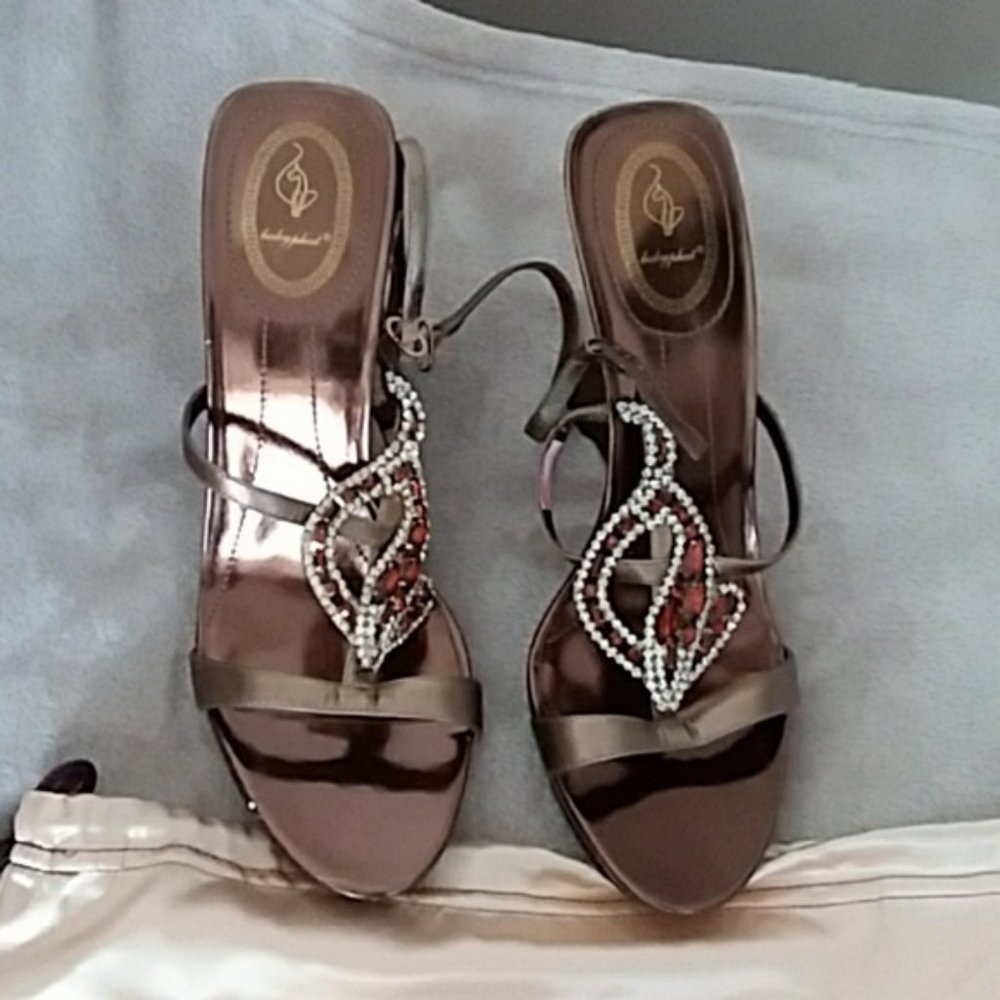 Gorgeous Baby Phat Golden Goddess w/ bag Size 9